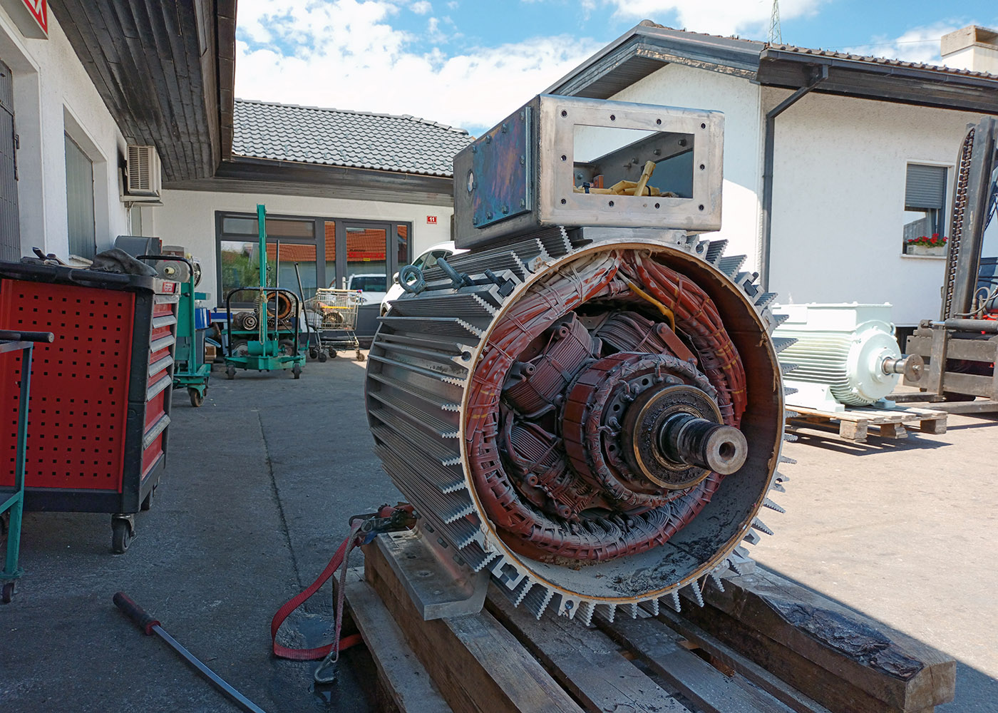 previjanje_elektromotorja_servis_previtje_elektro_verpex_domzale_previjanje_elektromotorjev_servis_elektromotorjev_potopne_vodnjaske_crpalke_prodaja_delavnica_0962